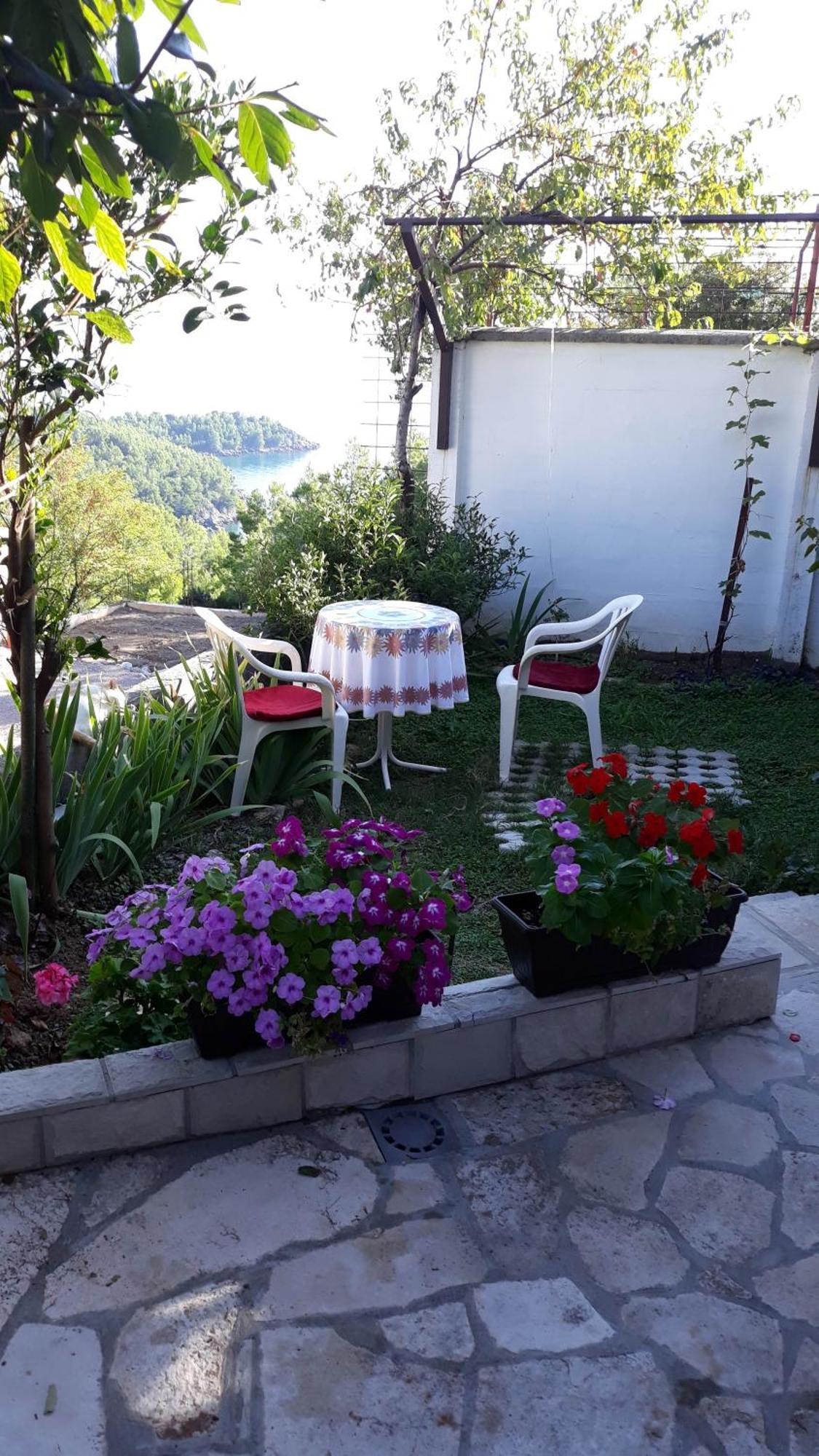 Apartments Jovanic With 2 Bedrooms Сутоморе Номер фото