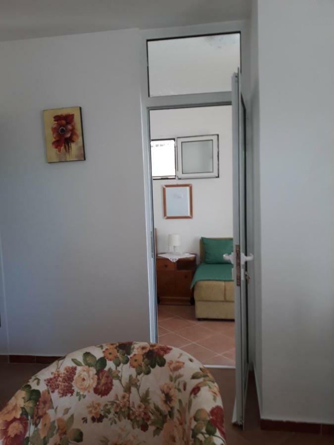 Apartments Jovanic With 2 Bedrooms Сутоморе Екстер'єр фото