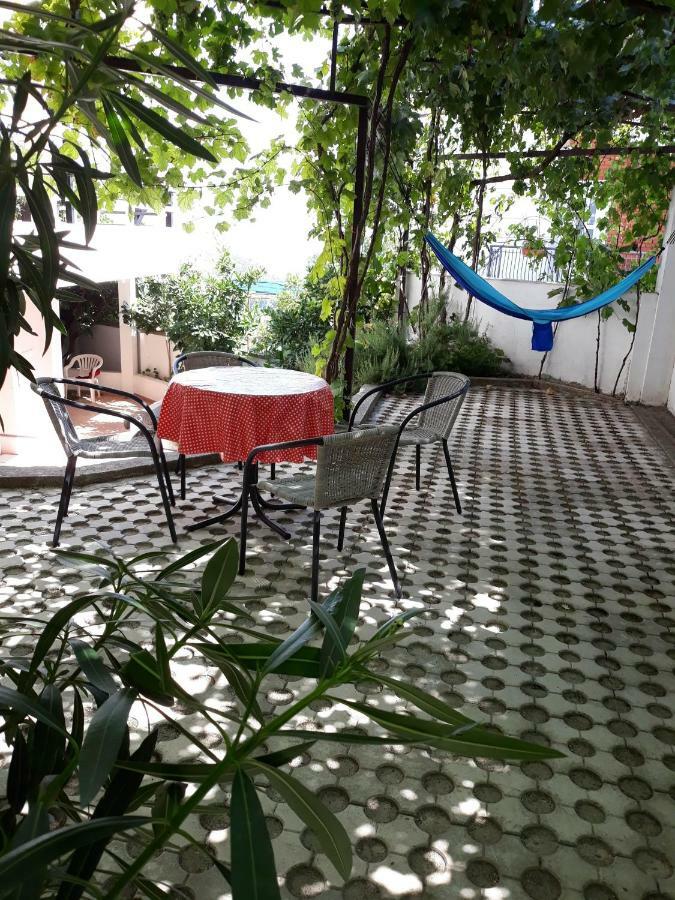 Apartments Jovanic With 2 Bedrooms Сутоморе Екстер'єр фото