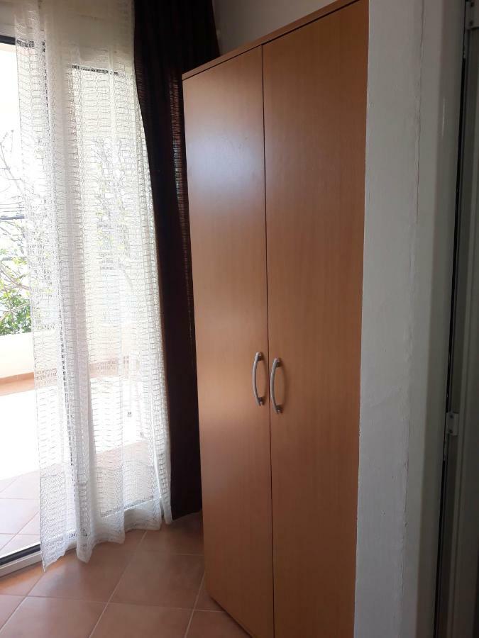 Apartments Jovanic With 2 Bedrooms Сутоморе Екстер'єр фото