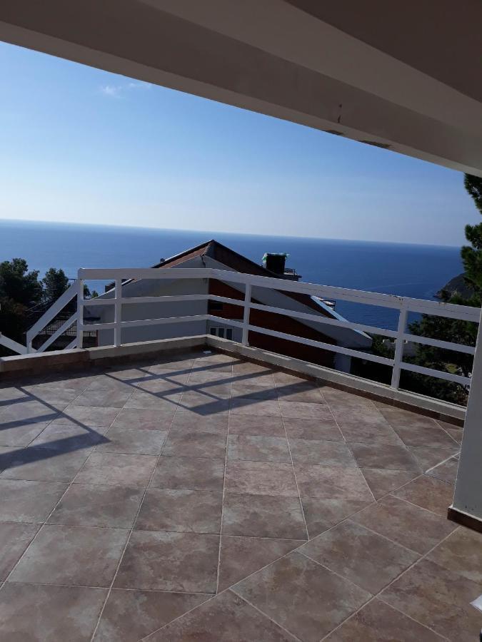 Apartments Jovanic With 2 Bedrooms Сутоморе Екстер'єр фото